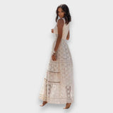 Vestido de Elegancia Favorecedora