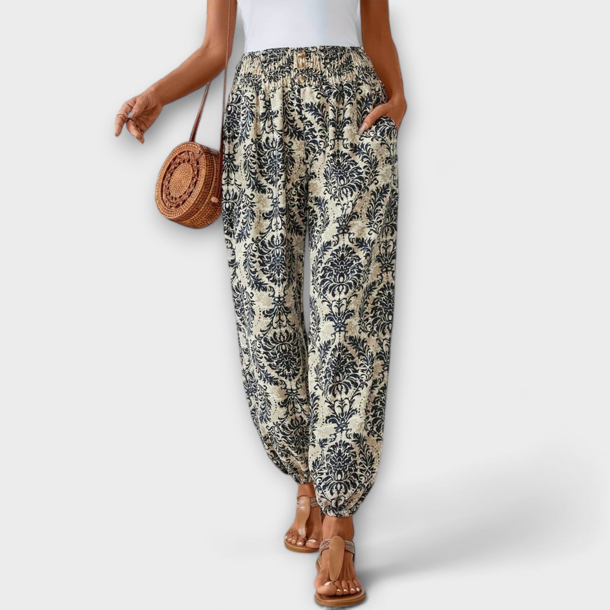Pantalón con gráfico étnico