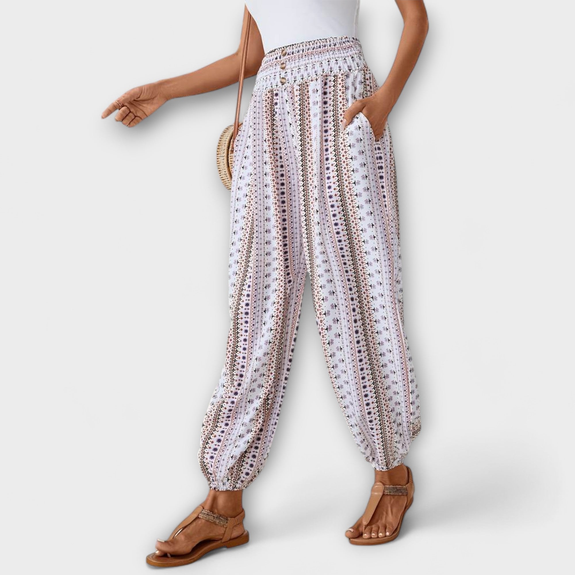 Pantalón con gráfico étnico