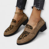 Elegantes zapato de mujer con estampado de leopardo