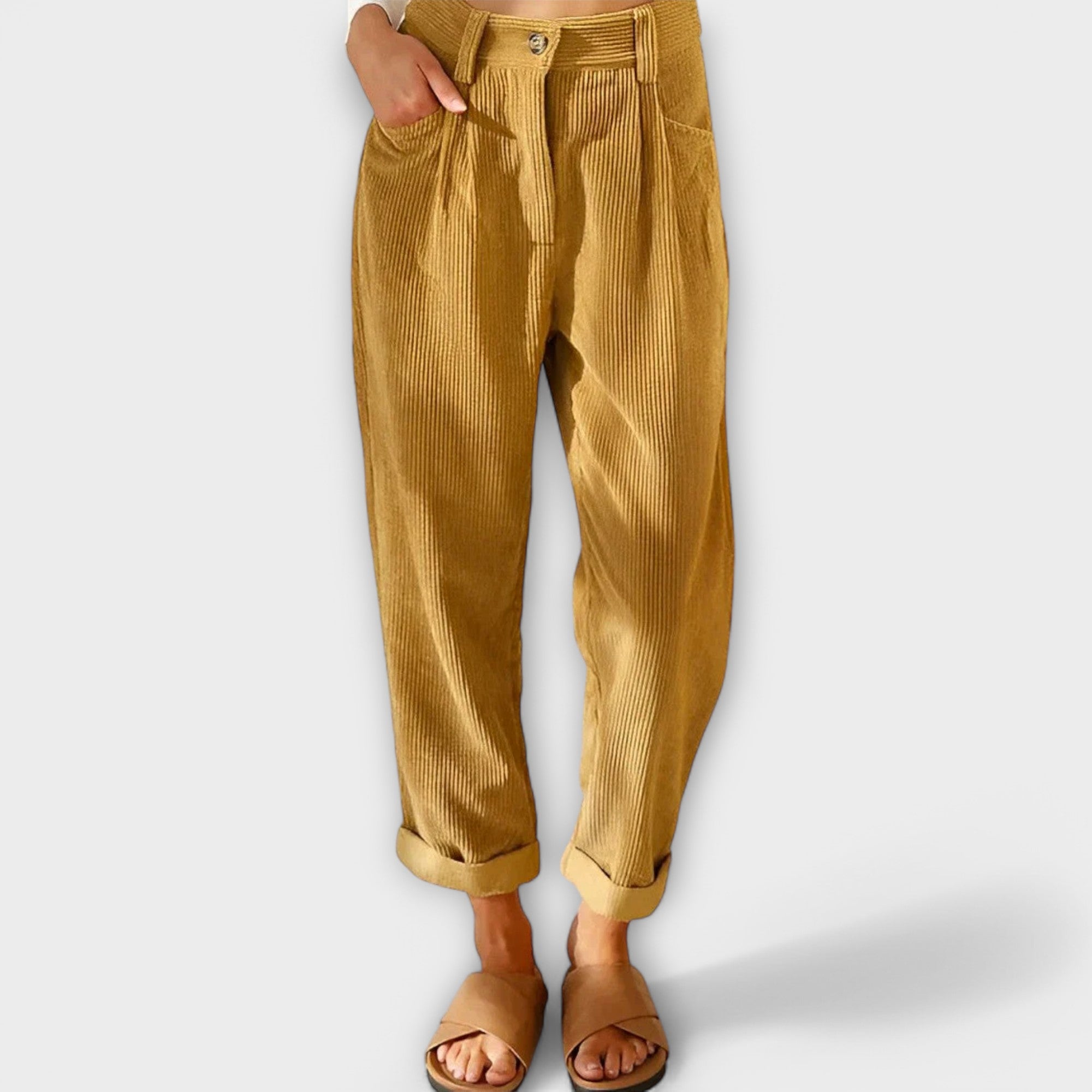 Pantalón de pana moderno