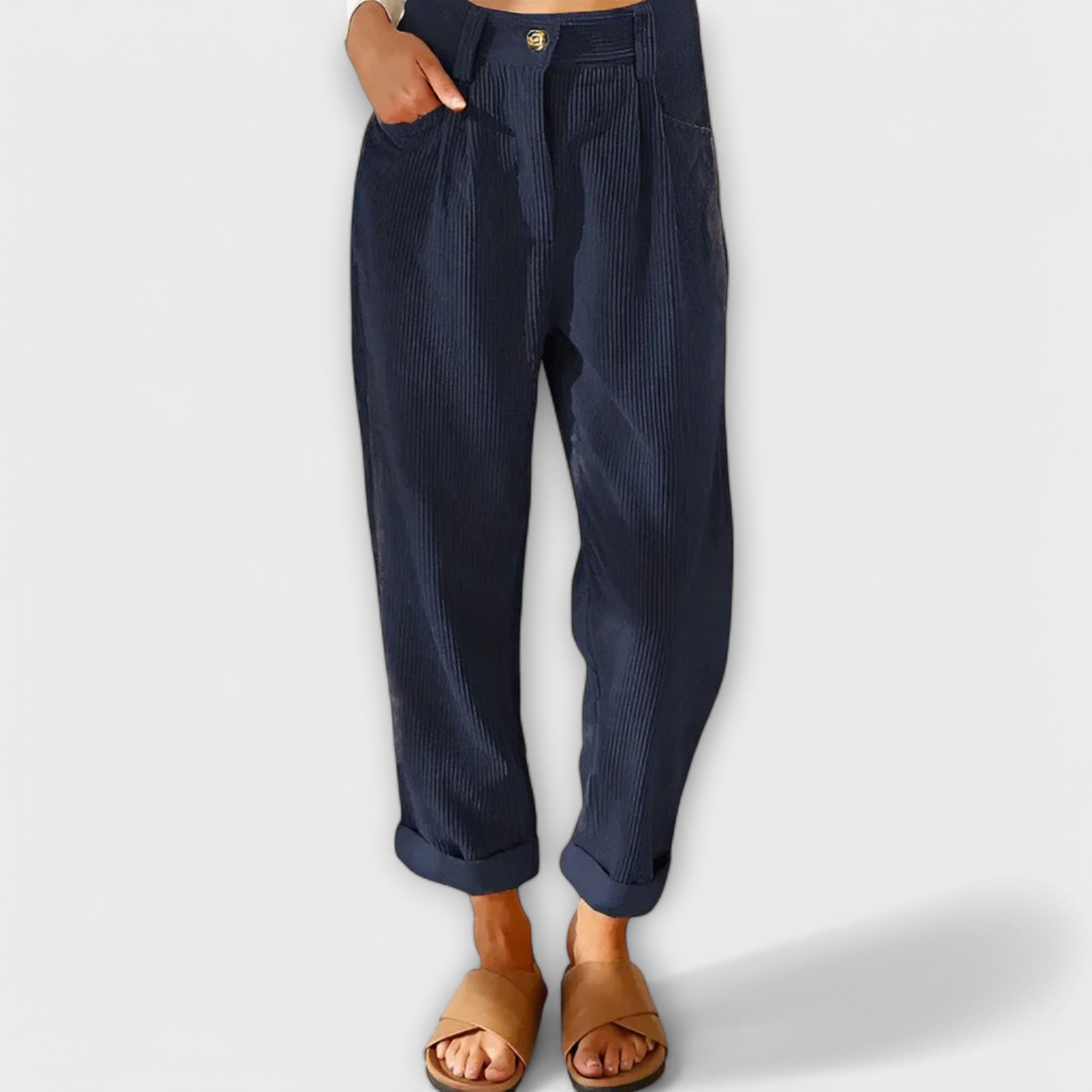 Pantalón de pana moderno
